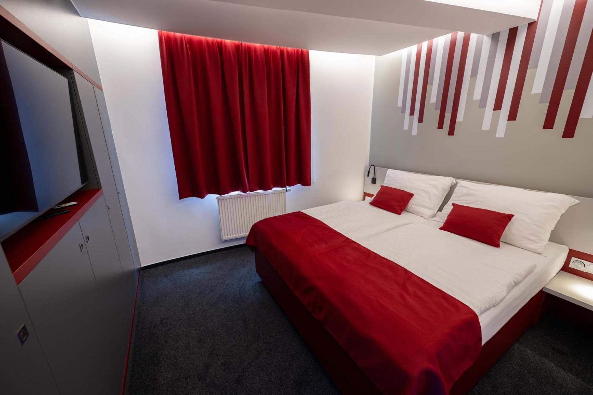 Hotel Villa Eden Ихлава Екстериор снимка