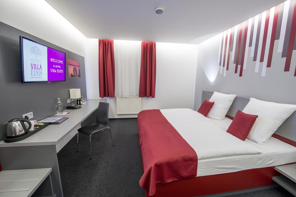 Hotel Villa Eden Ихлава Стая снимка